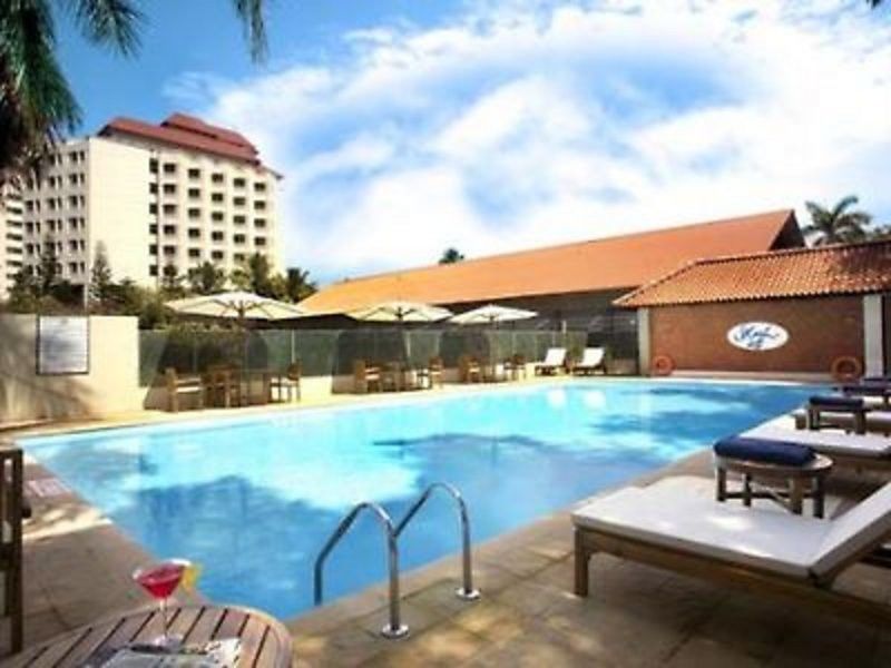 โรงแรมเดอะเกทเวย์มารีนไดรฟ์เออร์นาคูลั่ม Kochi ภายนอก รูปภาพ